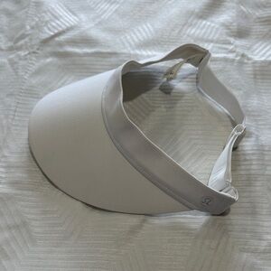 lululemon athletica White Fast Paced Run Visor with Logo Tag NWOT